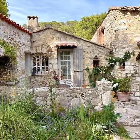 La Petite Bergerie 3*