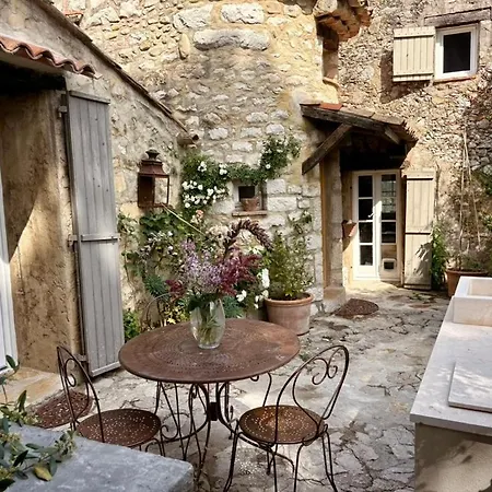La Petite Bergerie 3*