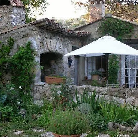 La Petite Bergerie 3* אזה